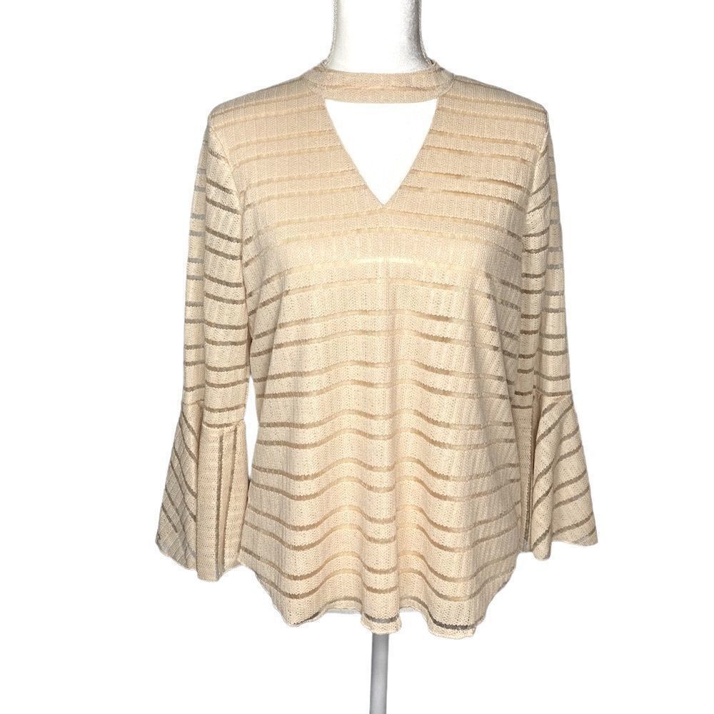 Blu Pepper Keyhole Knit Bell Sleeve Cream Colored Top Women’s Size Medium